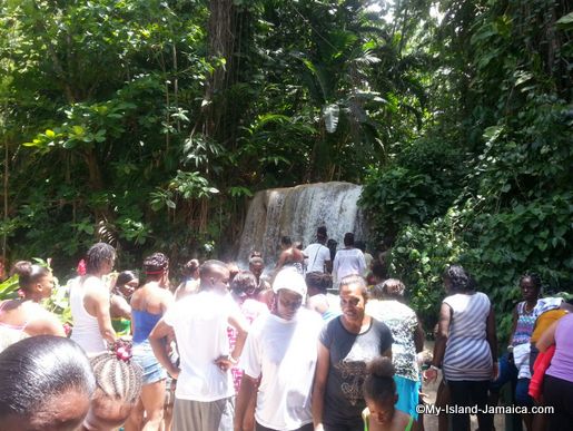 turtle_river_falls_visitors_jamaica